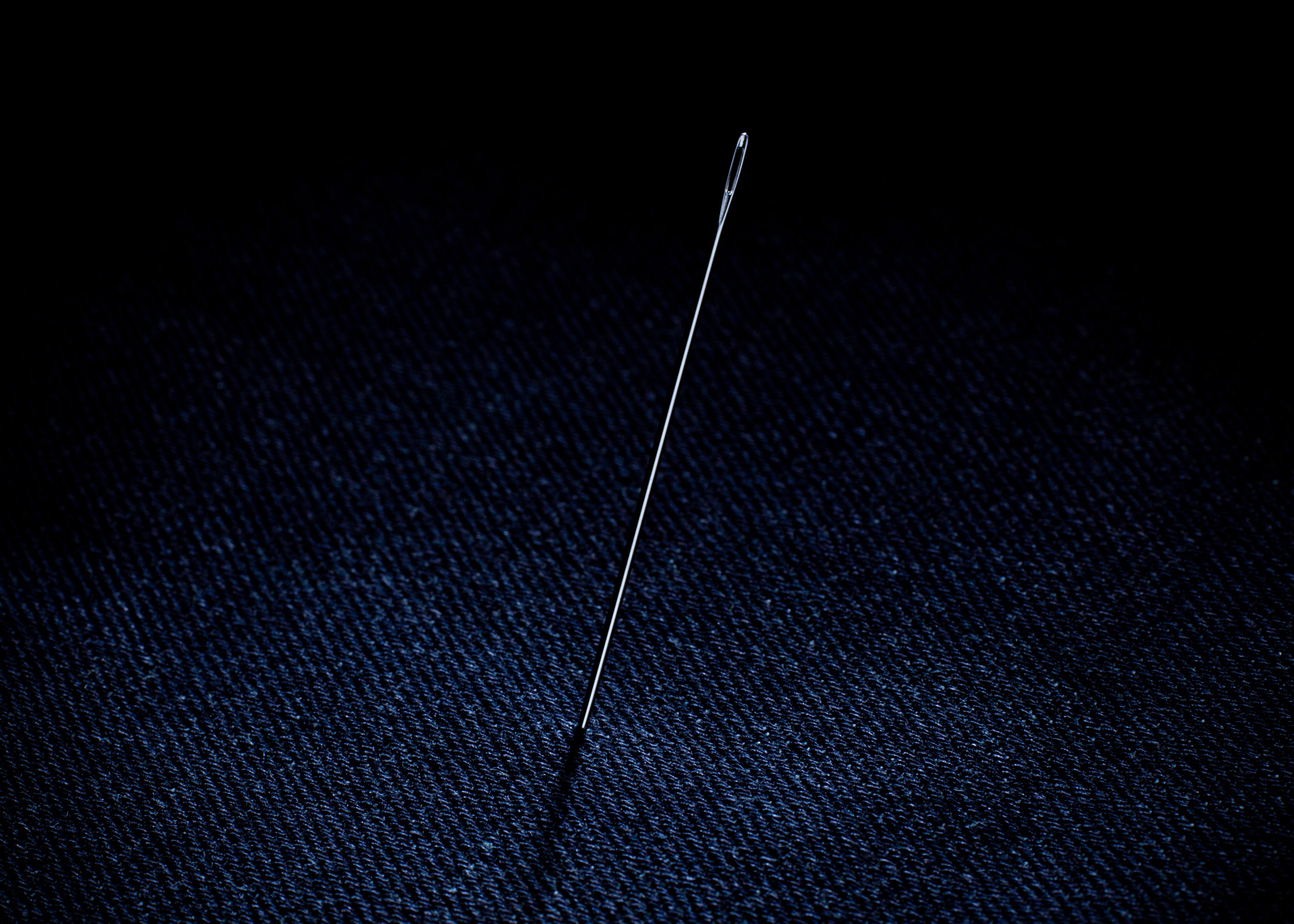 Radmor denim carries decades of craft: <br> refined fabrics, disciplined construction, <br> and a fit shaped by a lifetime in the game.